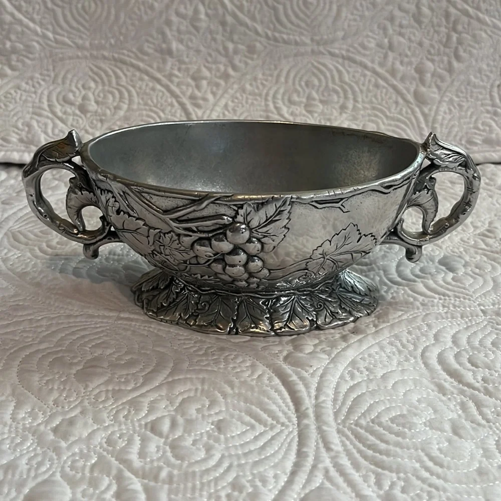 Grape (Aluminum Hollowware)‎ sauce boat by ARTHUR COURT